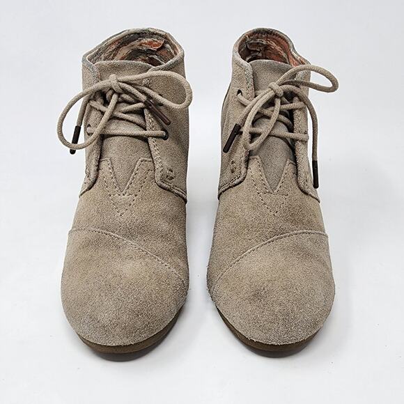 Toms Wedge Bootie Women 7.5 Desert Wedge Lace up Bootie in Taupe Suede 300415 - Picture 3 of 9